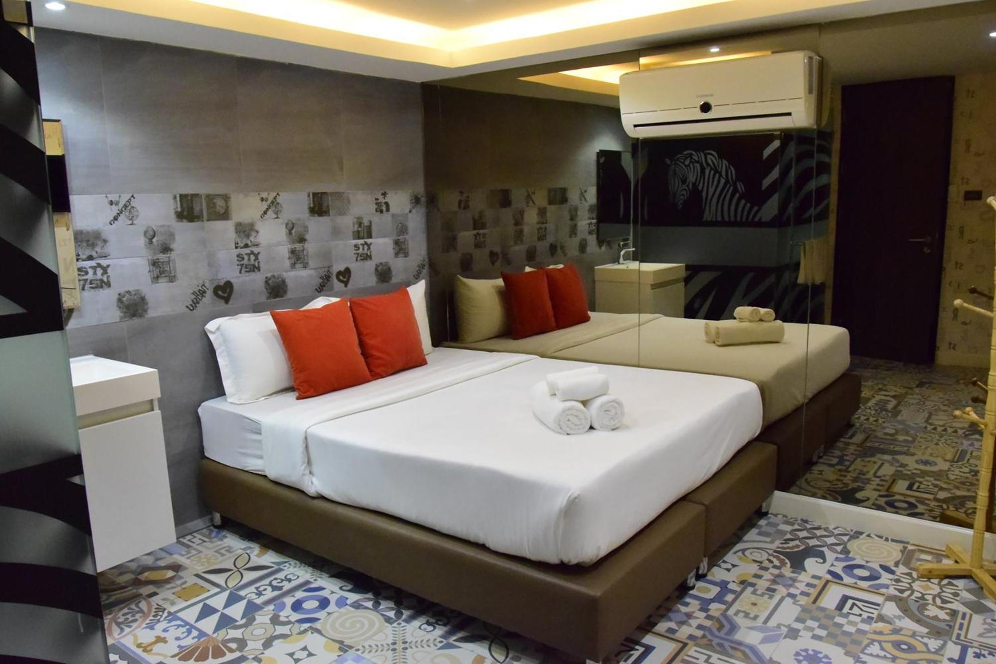 Hostel Double Five Bangkok Zewnętrze zdjęcie