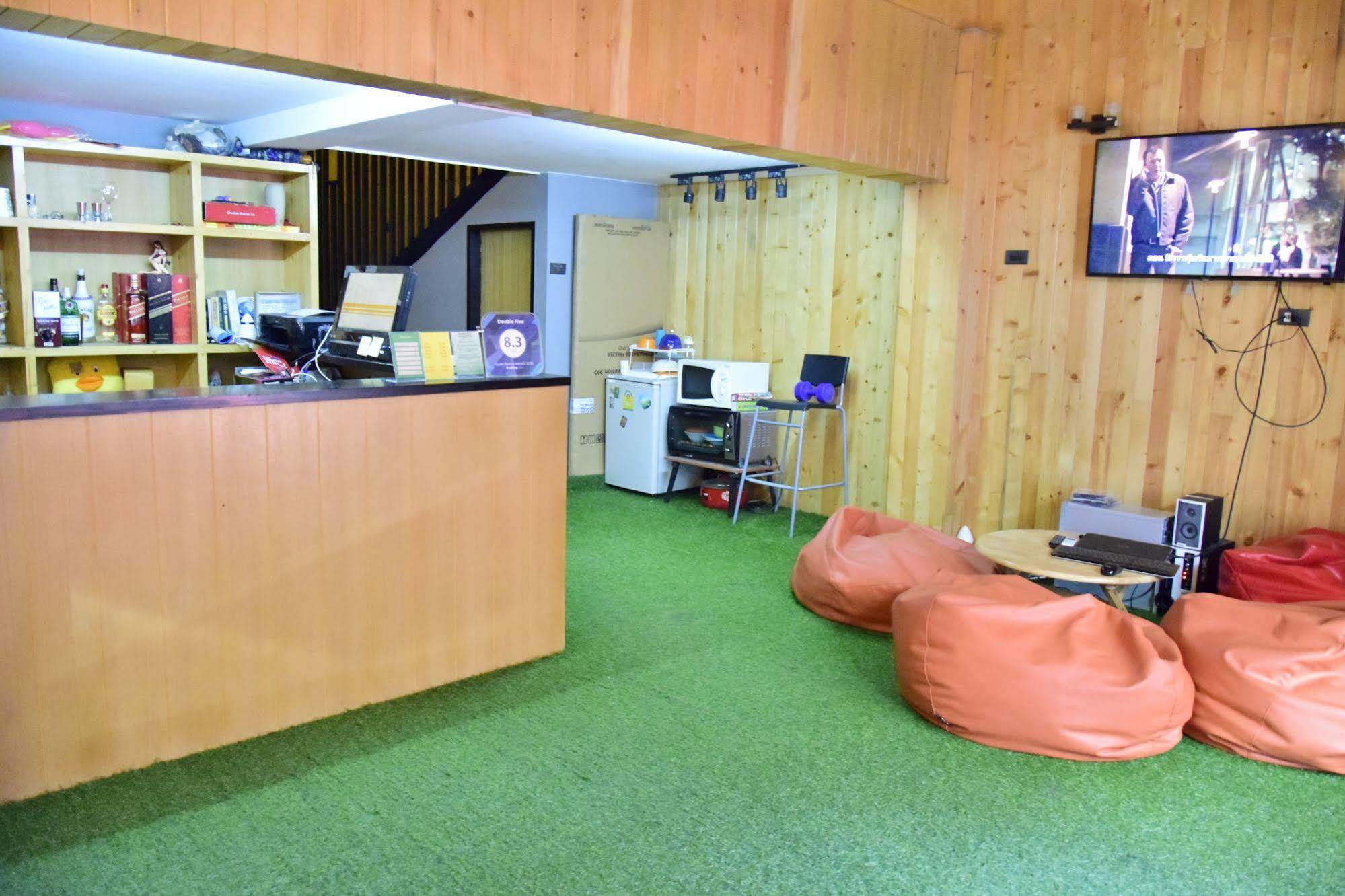 Hostel Double Five Bangkok Zewnętrze zdjęcie